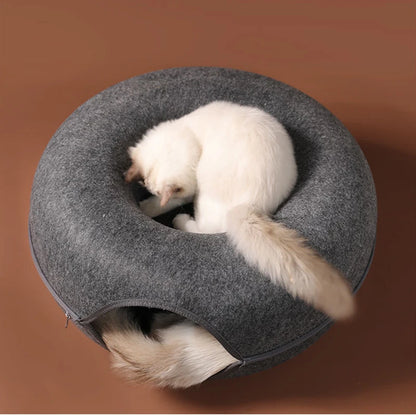 Felt Cat House with Tunnel: Interactive Exercising Fun