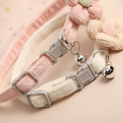 Adjustable Plush Cat Collar with Cartoon Style Design